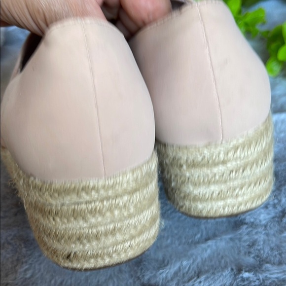 Chic Nude Espadrilles with Sparkling Accents - Picture 6 of 8